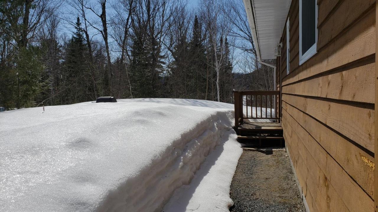 Parkway Cottage Resort And Trading Post Dwight Exterior photo