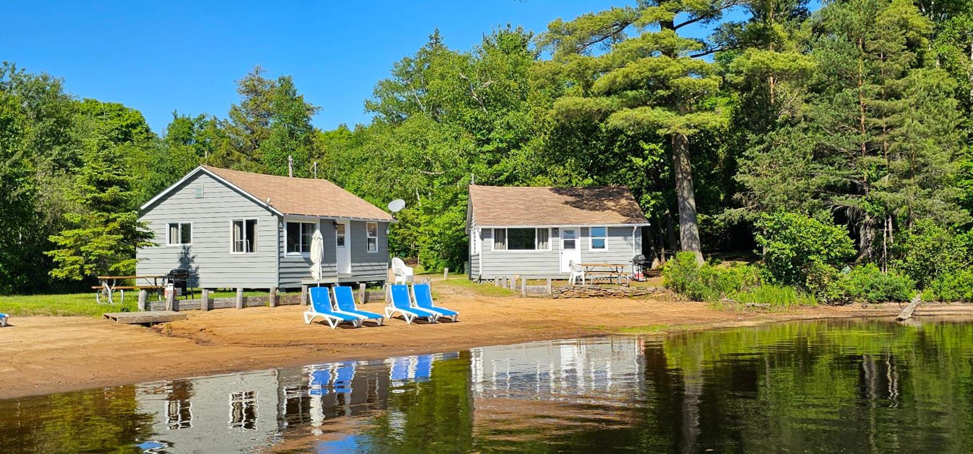 Parkway Cottage Resort And Trading Post Dwight Exterior photo